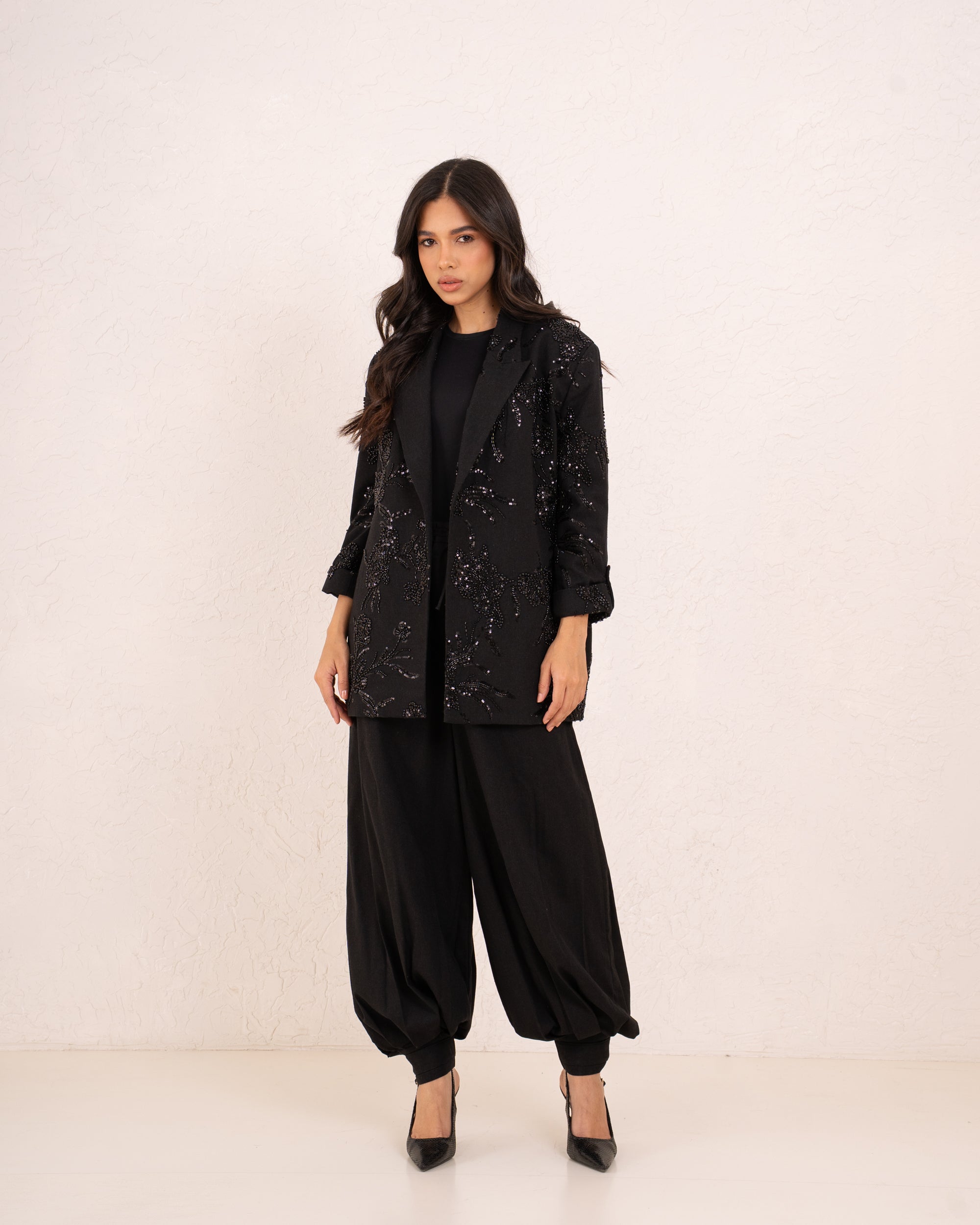 Women embellished Linen