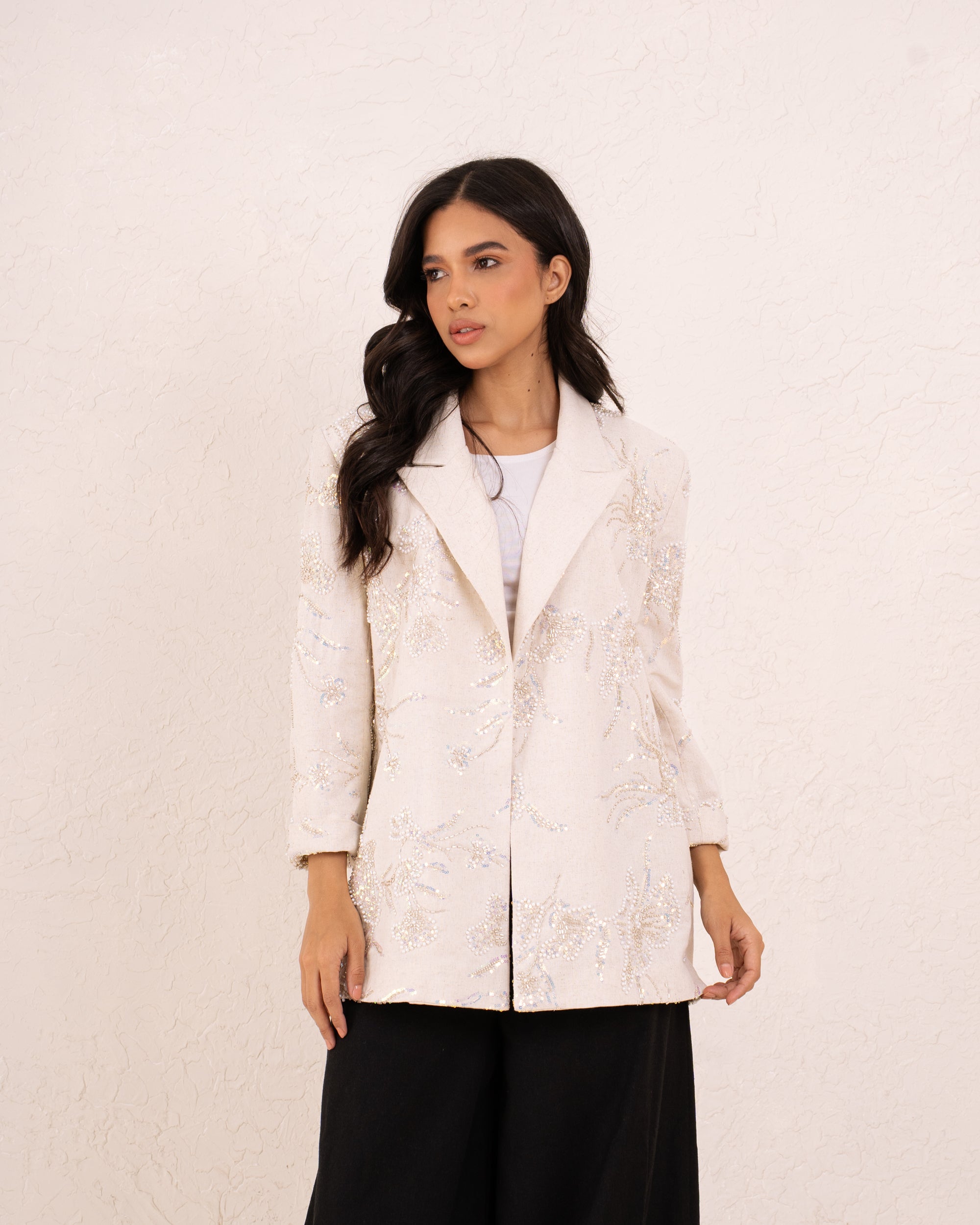 Women embellished Linen