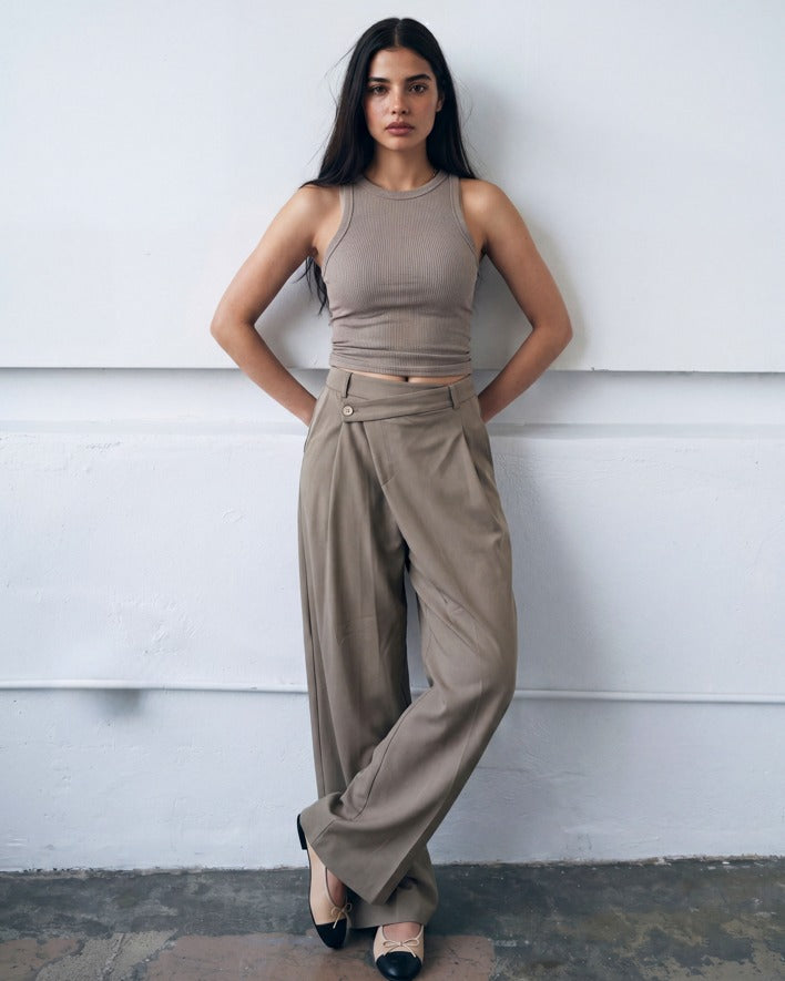 Women Sculpted Ribbed Tank Top