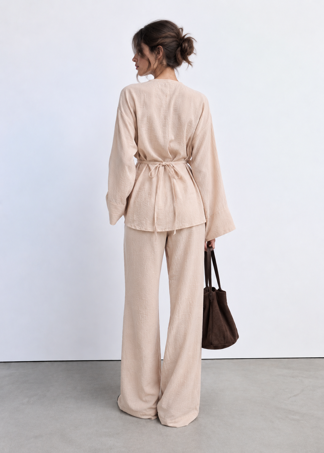Women wrap kimono Lenin