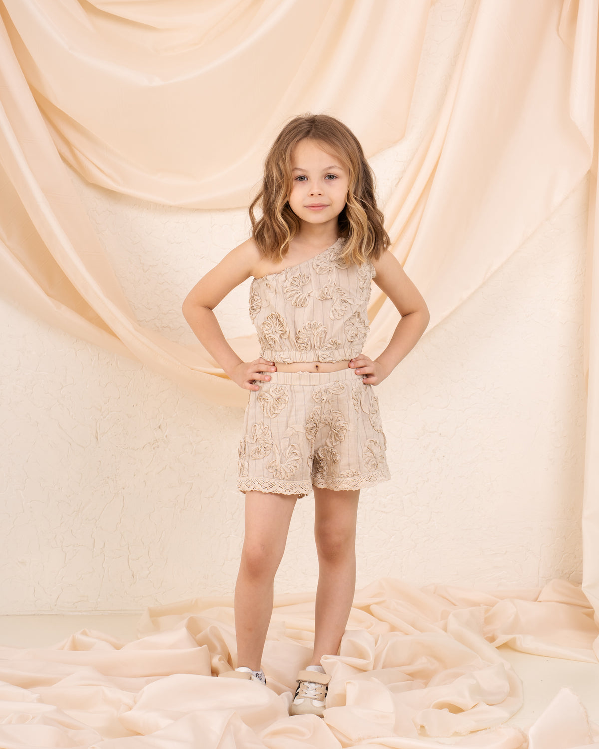 Girl pop out flower balloon Skirt