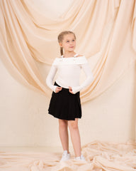 Girl pleats skirt