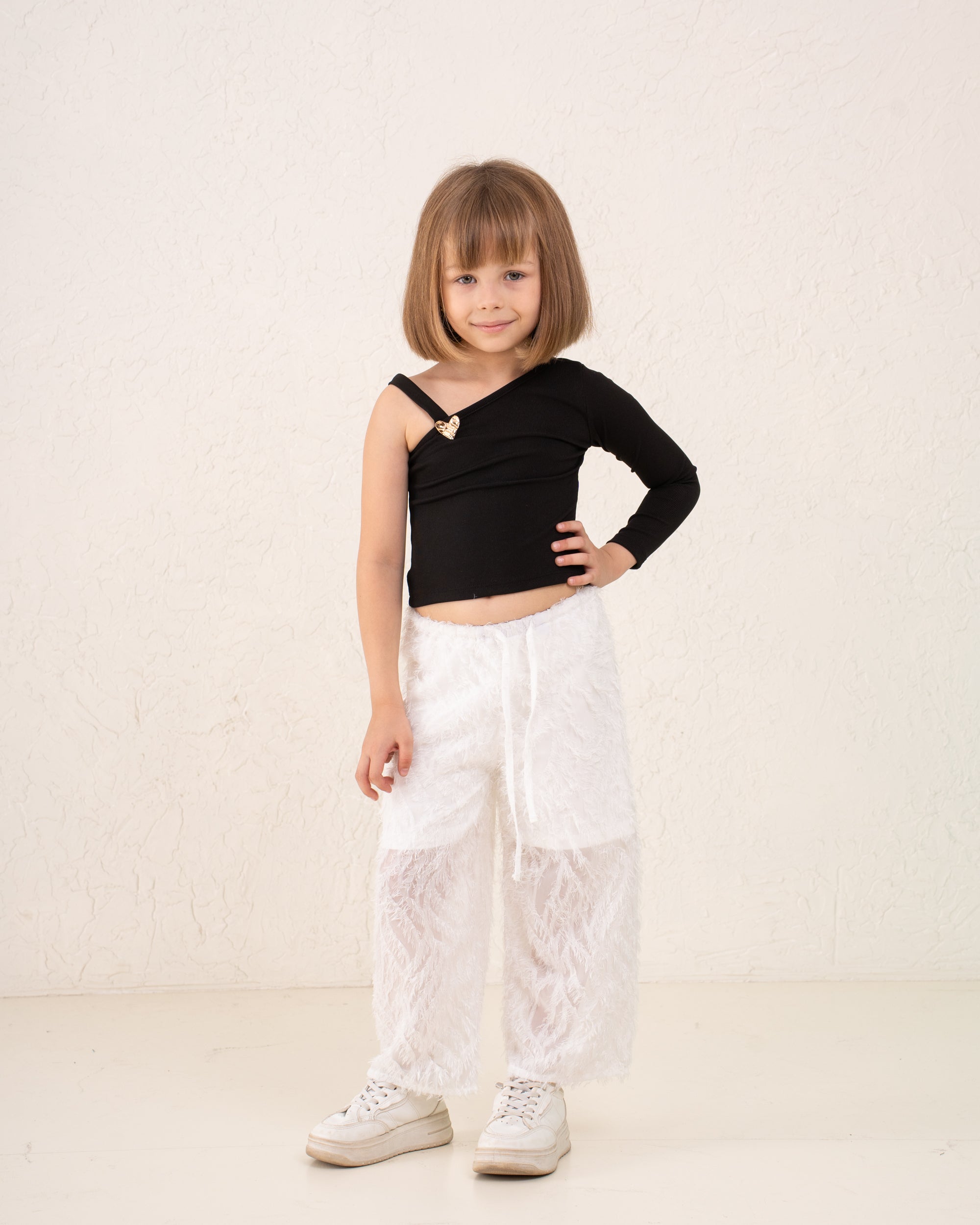 Girl textured pants