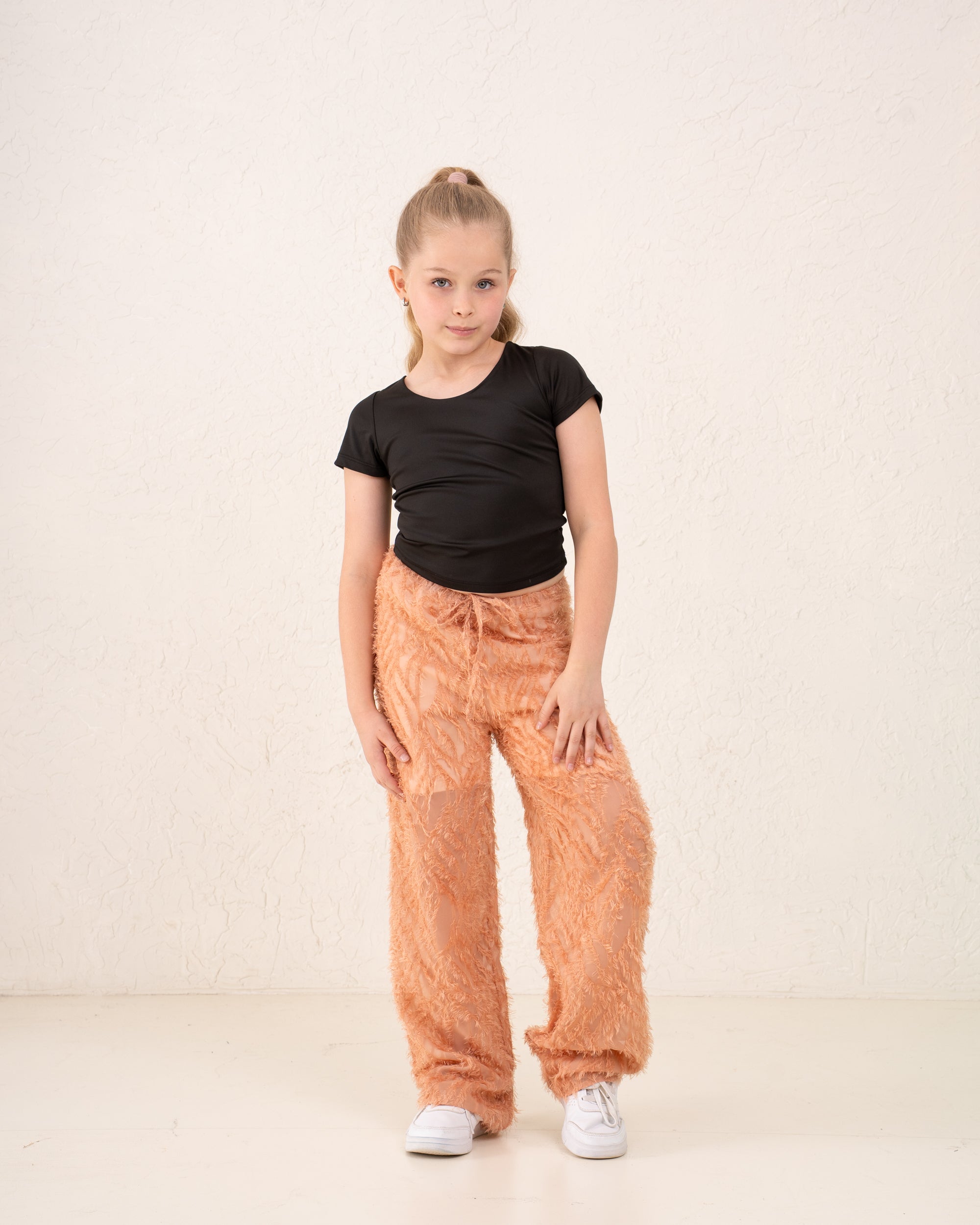 Girl textured pants