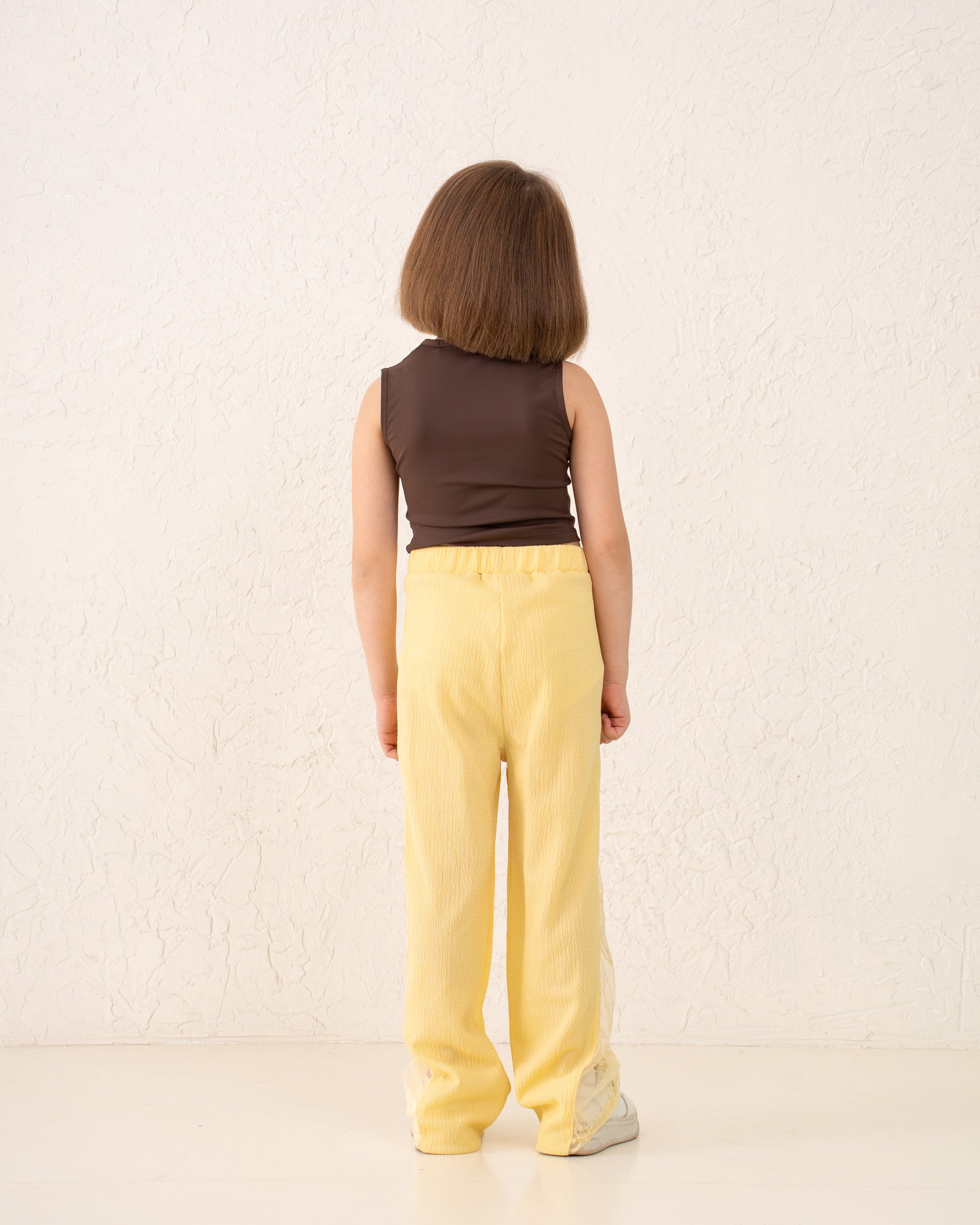 Girl pants with lace details