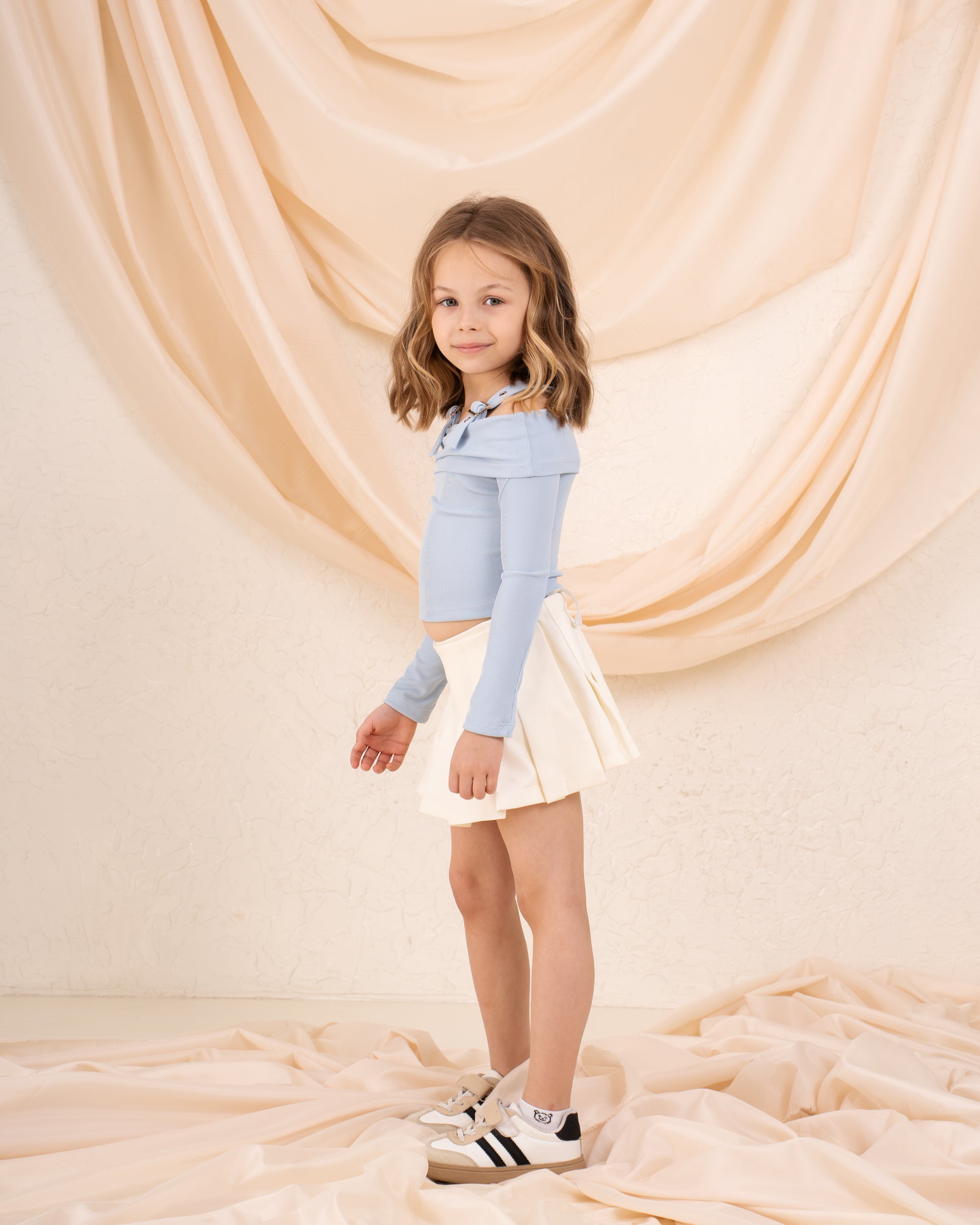 Girl shoulder detail top