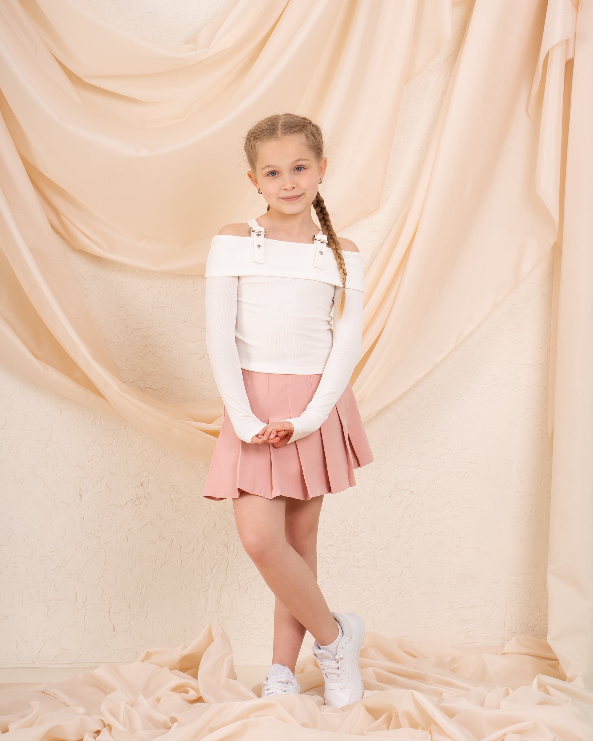 Girl shoulder detail top