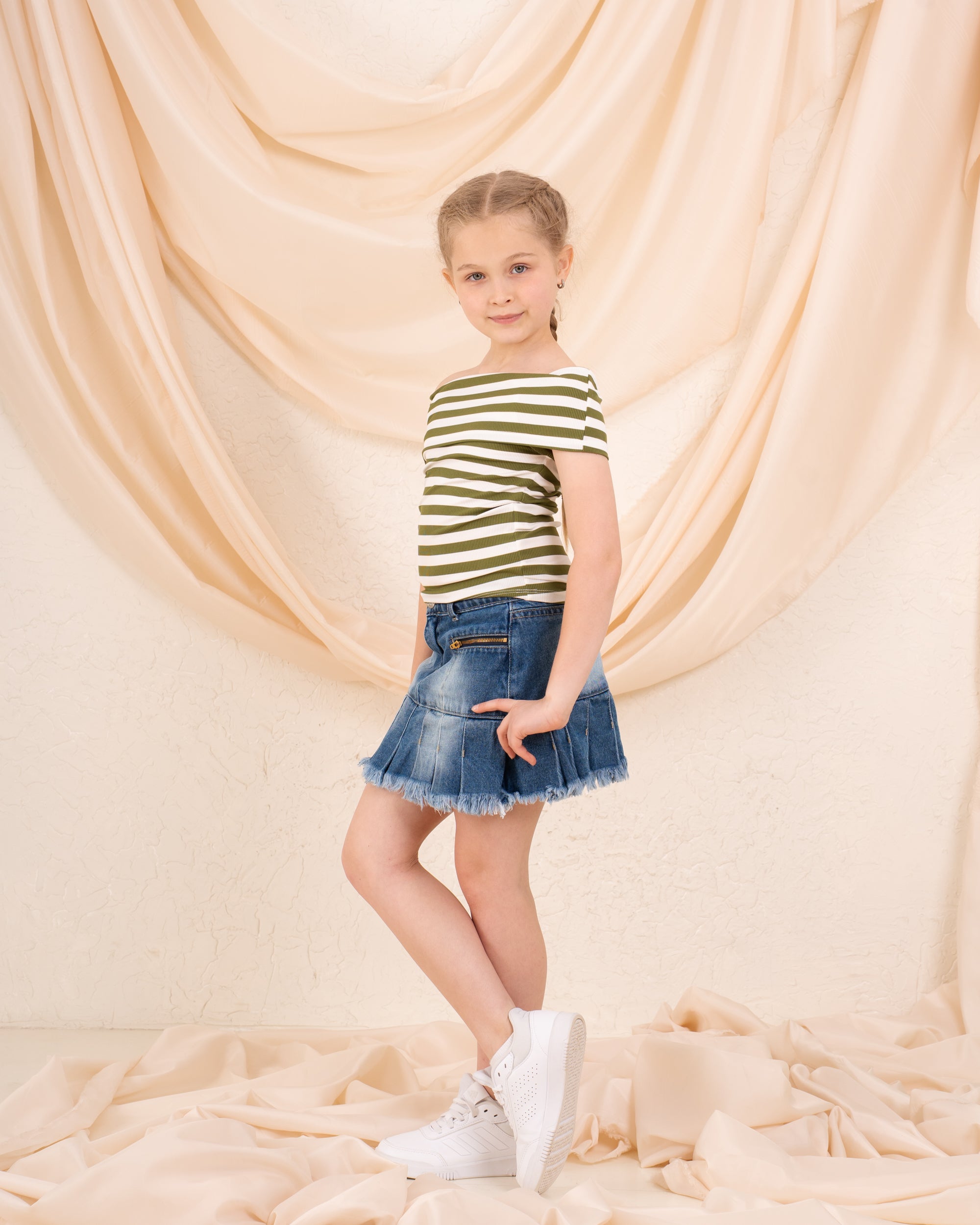 Girl striped low shoulder top
