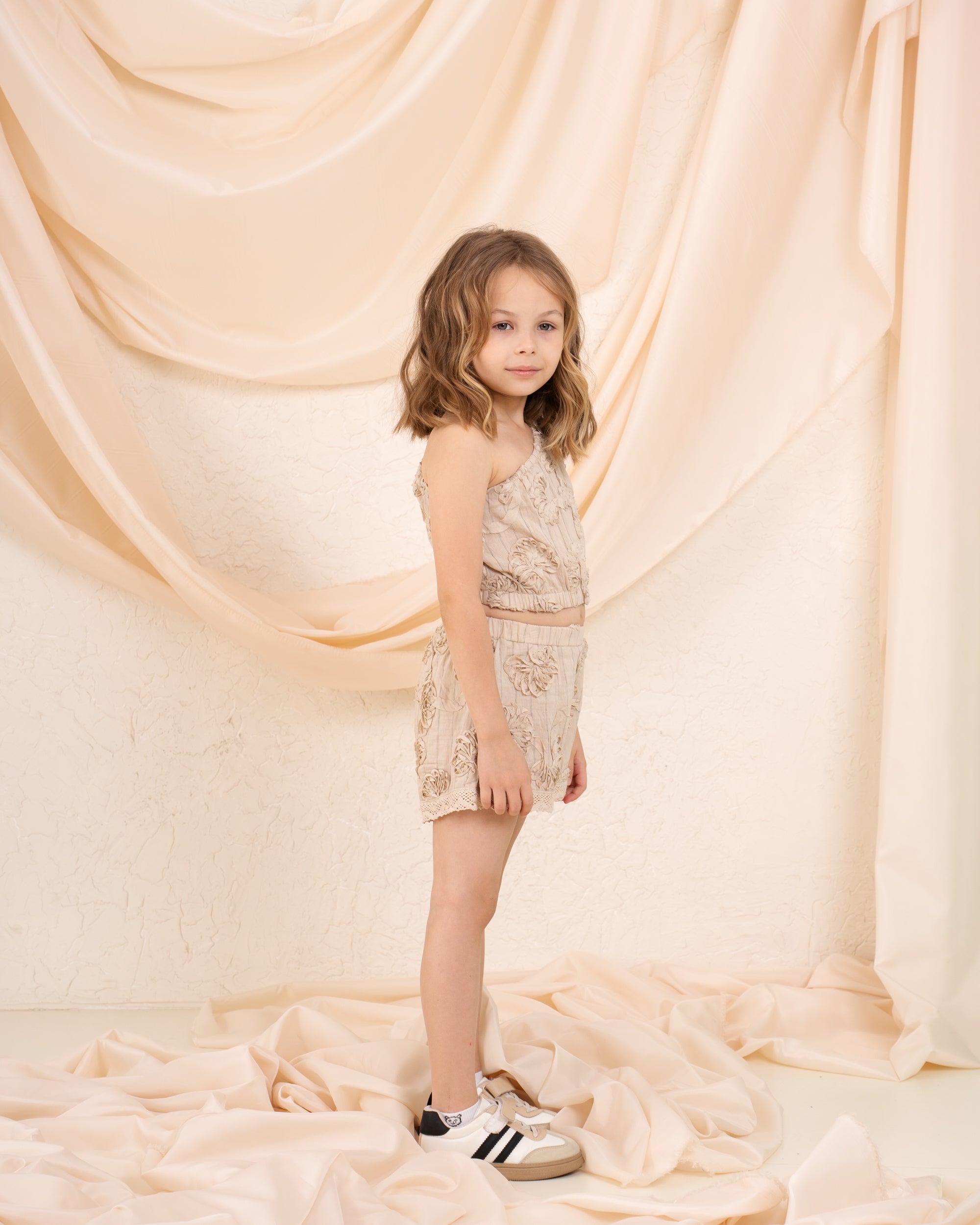 Girl pop up flower one