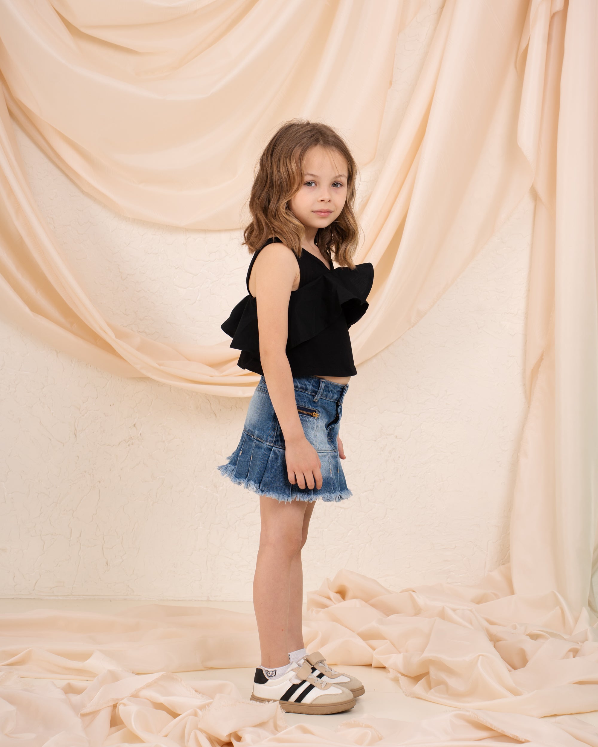 Girl big ruffle top