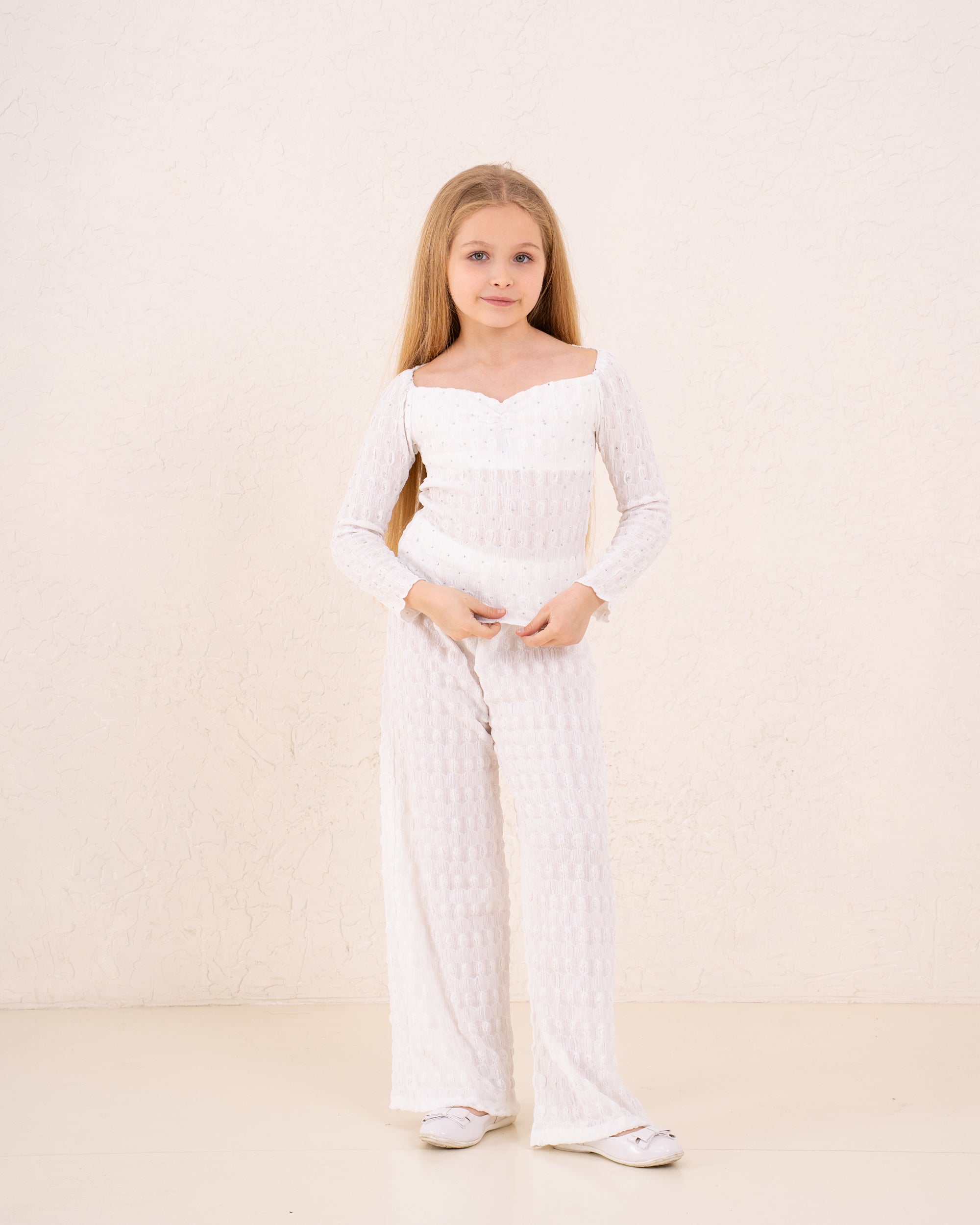 Girl crushed wide leg pants