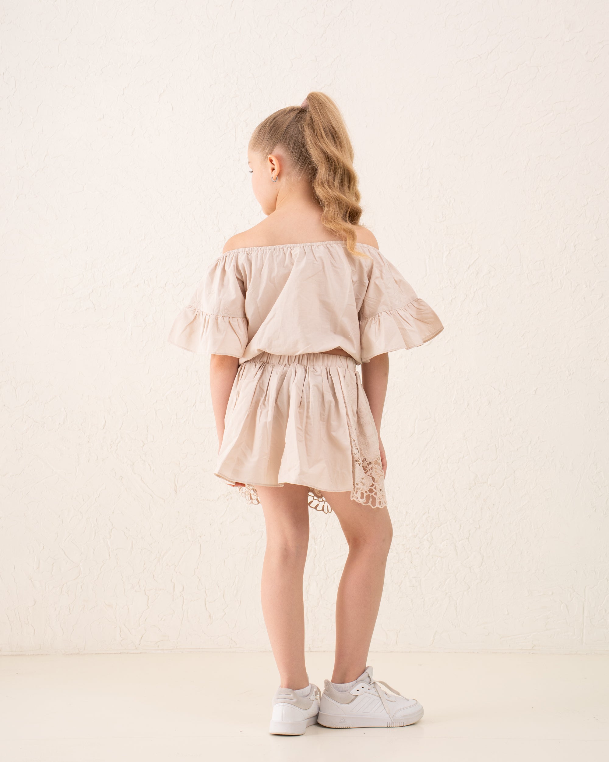 Girl embroidered skirt