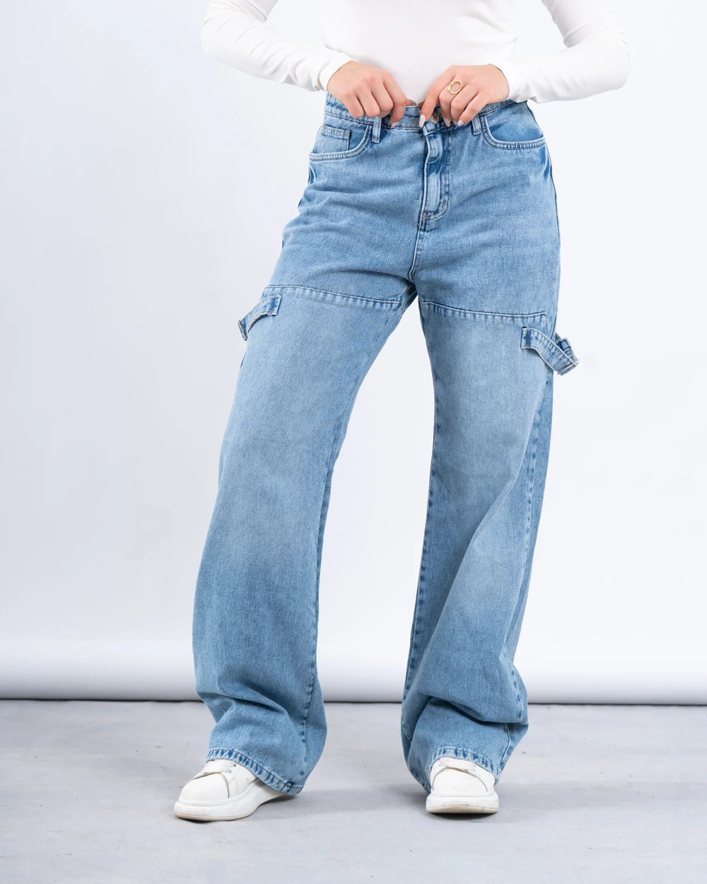 Strap Detail Wide-Leg Jeans - Venti