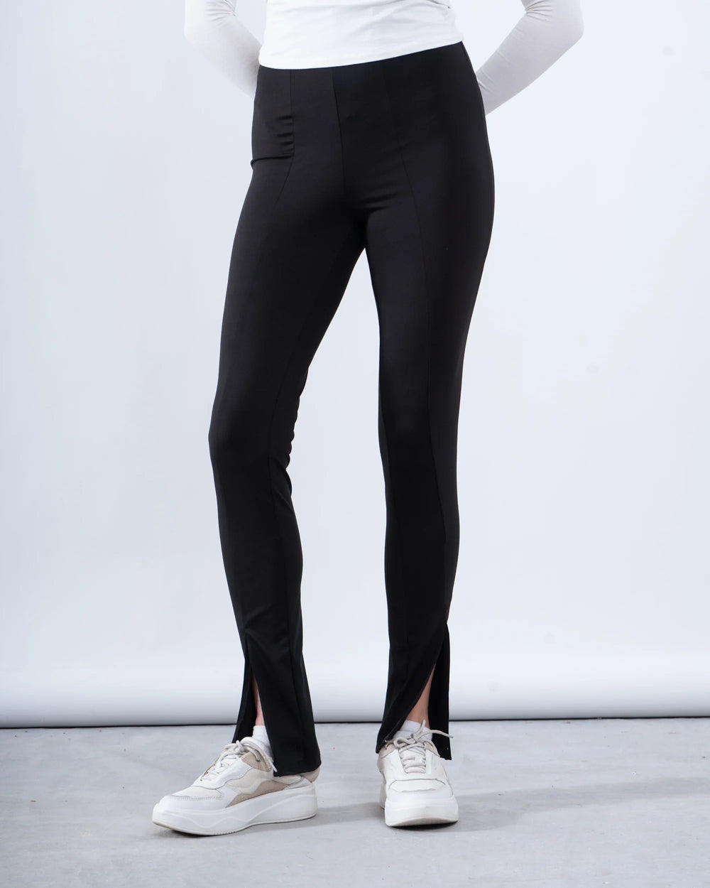 Front Slit Leggings - Venti
