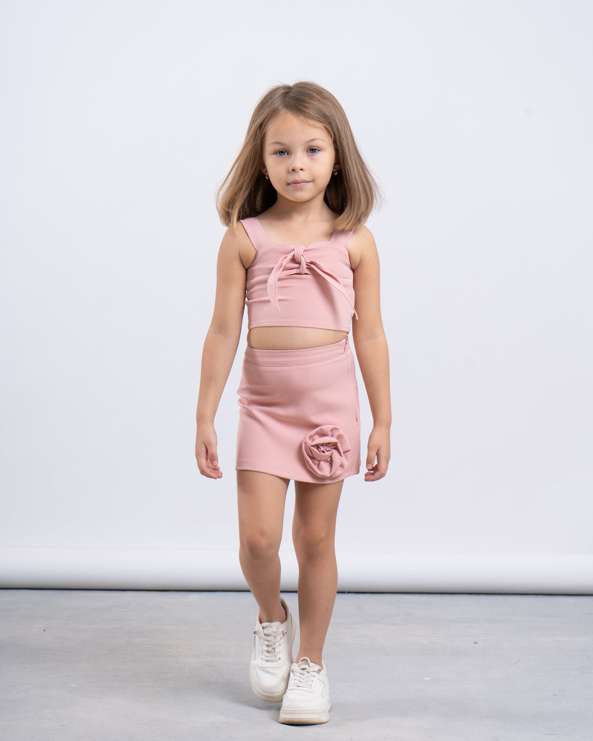 Girl knot ribbon crop top